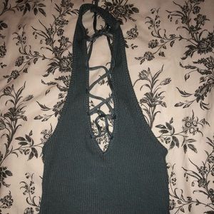 UO HALTER CROP TOP 🌿